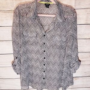 Black&white zigzag button up sheer top Torrid 0